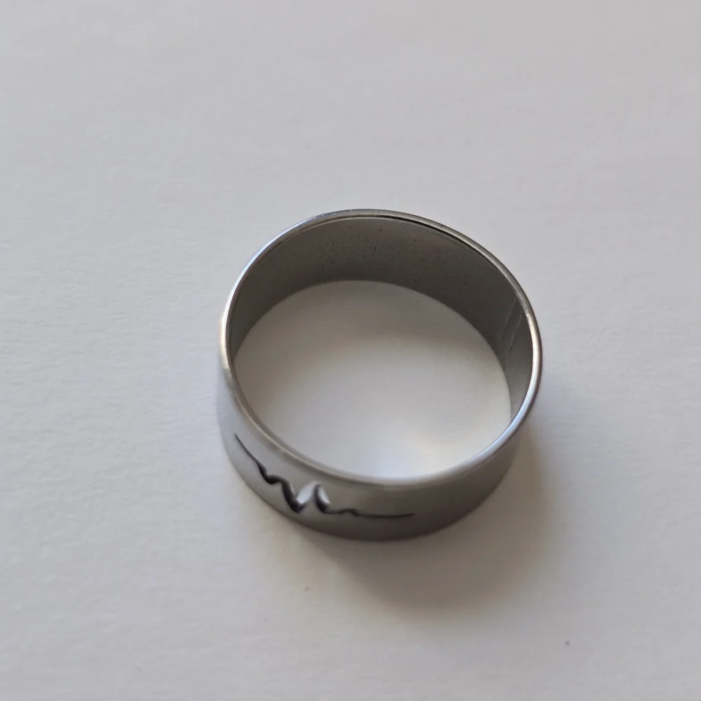 Silver Ring with Heartbeat Design Size 7